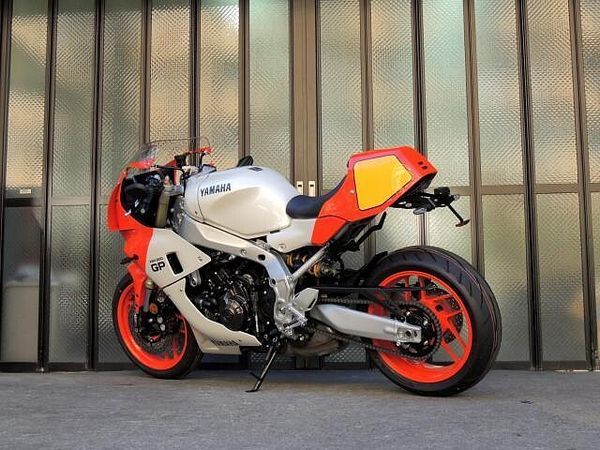 ヤマハ XSR900 フェンダーレス・アンダーカウル・シートカウル装着 6