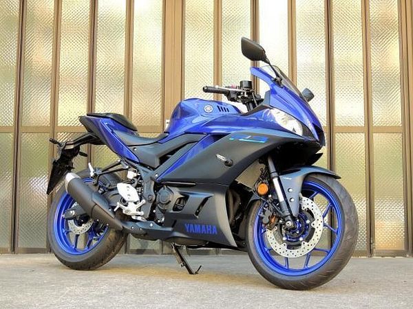 ヤマハ YZF-R3 在庫売り尽くしキャンペーン実施中! 1