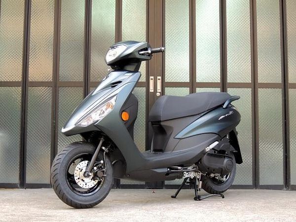 ヤマハ アクシス Z 2024年新色登場! 2