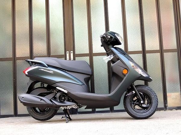 ヤマハ アクシス Z 2024年新色登場! 3