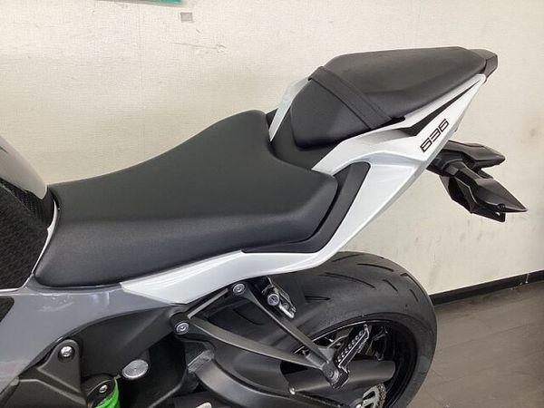カワサキ ZX-6R 6