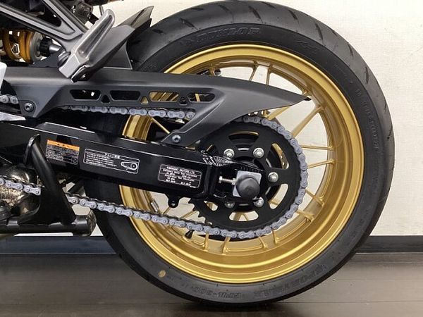 カワサキ Z900RS 7