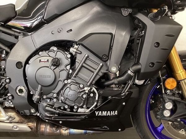 ヤマハ MT-10 3