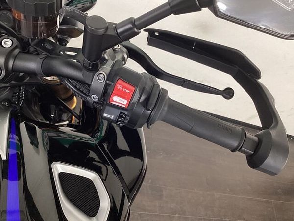 ヤマハ MT-10 9