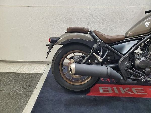 ホンダ レブル 250 レブル250S 2023年モデル USBポート メットホルダー装備!! 8