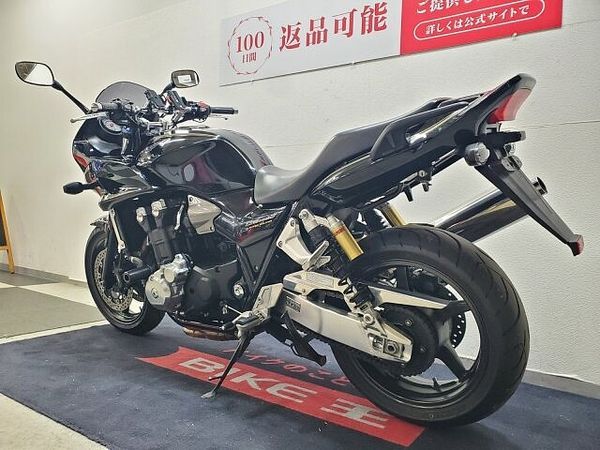 ホンダ CB1300スーパーボルドール CB1300スーパーボルドール 2011年モデル エンジンスライダー グリップヒーター装備 7