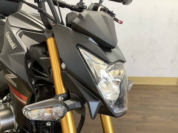 カワサキ Z125 プロ Z125PRO / 2021年モデル / GIVIトップケース等カスタム多数装備 5