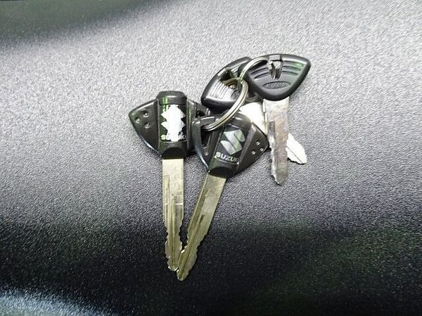 スズキ GSX1000S カタナ (刀) KATANA(カタナ)ABS/2020年モデル/ワンオーナー/カスタムシート/スぺキー有り 9