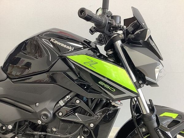 カワサキ Z250 Z250 2022年モデルワンオーナーリアキャリア装備バイザーカスタム 7