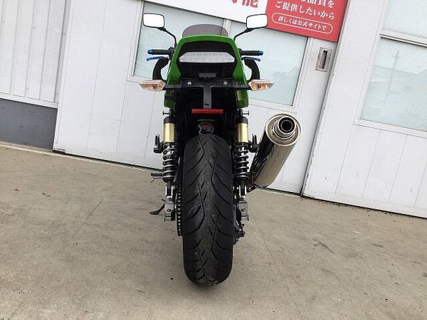 カワサキ ZRX1200R ZRX1200DAEG フェンダーレス・エンジンスライダーなどカスタム多数 10
