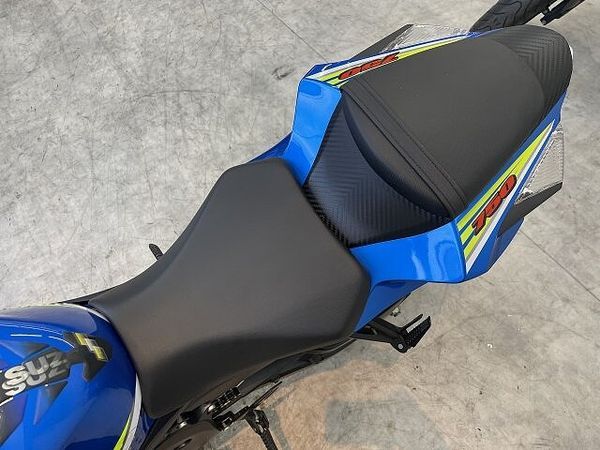 スズキ GSX-R750 GSX-R750 2018年モデル/エンジンスライダー/フェンダーレス/USB電源 5