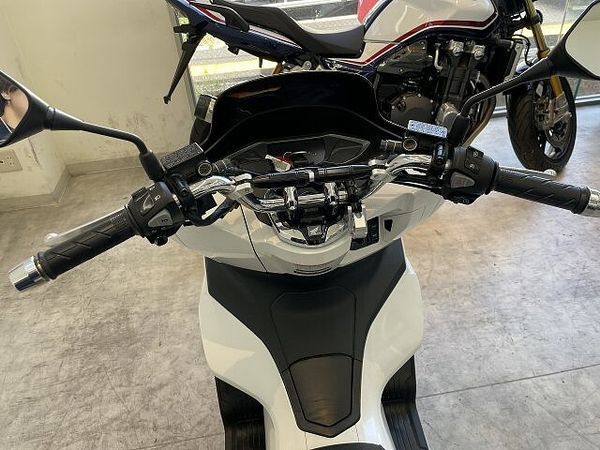 ホンダ PCX125 PCX 2023年モデル/リアボックス付き 7