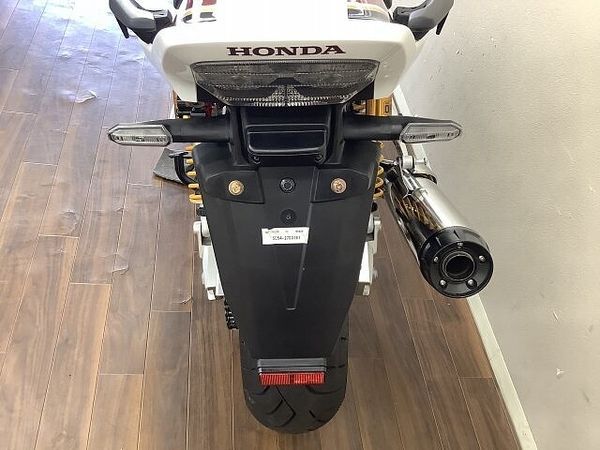 ホンダ CB1300スーパーフォア 【マル得】★CB1300スーパーフォア★ 絢爛な色使いが目を惹くSP!ワンオーナー車!!! 9