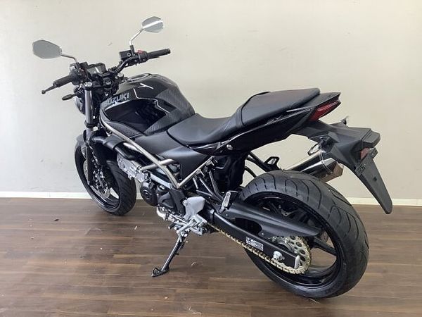 スズキ SV650 SV650 トレリスフレームの綺麗な造形とVツインのトルク感が特徴のミドルクラスネイキッド 7