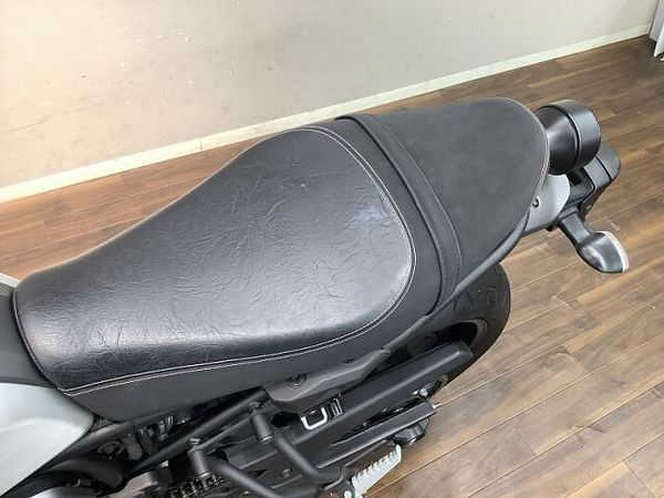 ヤマハ XSR700 【マル得】★XSR700★ ネオクラシカルの美しい造形にハイパワーエンジンを積んだミドルク 5