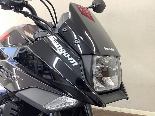 スズキ GSX1000S カタナ (刀) KATANA1000 名の通りの切れ味ある走りは今も顕在!かつての名車のリバイバルモデル! 3