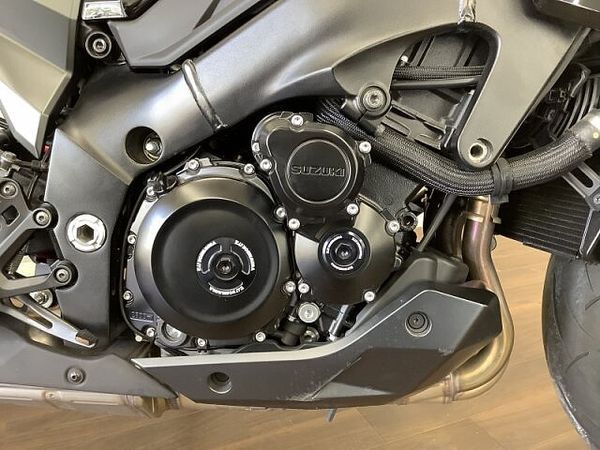 スズキ GSX1000S カタナ (刀) KATANA1000 名の通りの切れ味ある走りは今も顕在!かつての名車のリバイバルモデル! 6
