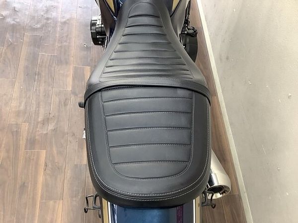 カワサキ Z900RS Z900RS 形こそ往年の名車ながらABS・ETC等現代の装備を充実させたクラフトマンシッ 5