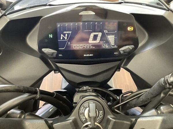 スズキ ジクサー SF250 【マル得】ジクサー250SF 軽量な車体とトルクフルなエンジンは日常使いに特におススメ!フ 4