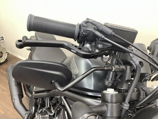 ホンダ レブル 250 レブル250 シンプルなデザインによく合うマットブラックが特徴の2023年モデル!モリワキ 10