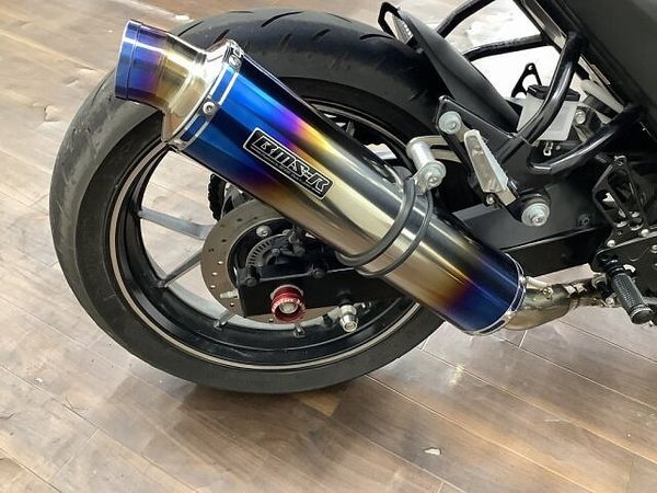 スズキ ジクサー SF250 ジクサー250SF 軽く扱いやすい車体と油冷エンジンがアイデンティティです!安心の政府認証 6