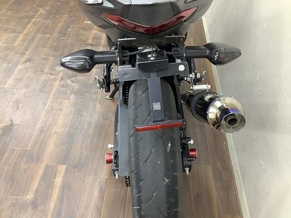 スズキ ジクサー SF250 ジクサー250SF 軽く扱いやすい車体と油冷エンジンがアイデンティティです!安心の政府認証 9