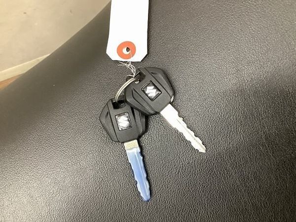 スズキ ジクサー SF250 ジクサー250SF 軽く扱いやすい車体と油冷エンジンがアイデンティティです!安心の政府認証 10