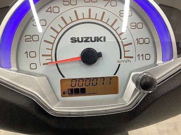 スズキ アドレス125 ADDRESS 125 フルノーマル・2023年モデル 街になじむ丸みを帯びたデザインにモ 9