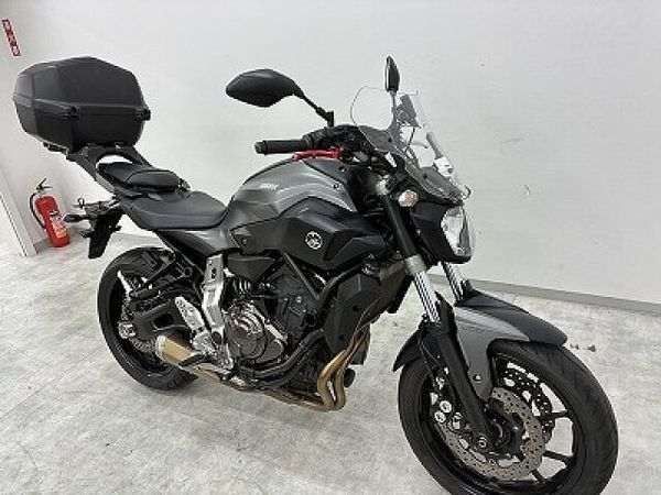 ヤマハ MT-07 【マル得】MT-07 リアボックス・スクリーン 軽量かつ高トルク、そして扱いやすい性格が初 2