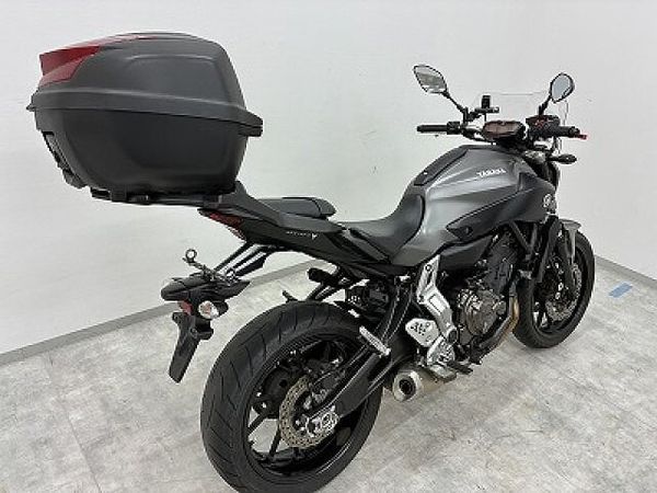 ヤマハ MT-07 【マル得】MT-07 リアボックス・スクリーン 軽量かつ高トルク、そして扱いやすい性格が初 3