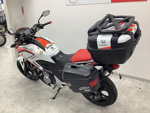 ホンダ NC700X NC700X マルボロステッカー・ロングスクリーン・リアボックス 低中速トルク重視の「通勤 7