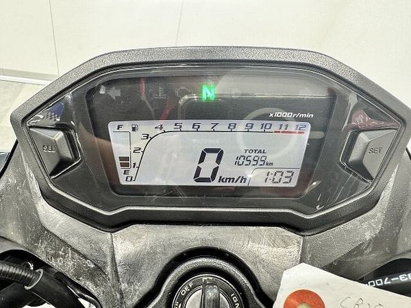 ホンダ CB250F CB250F シンプルな造形・アップハンドルで扱いやすい絶版ストファイ!軽量なのでサブバイ 5