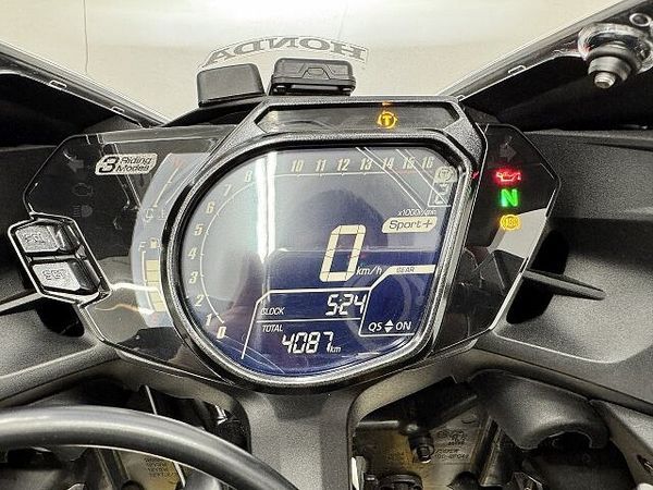 ホンダ CBR250RR (MC51) CBR250RR ドライブレコーダー・USB装着! 5