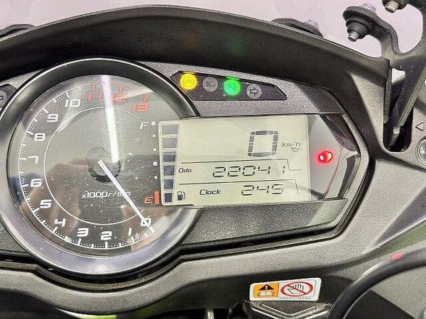 カワサキ ニンジャ 1000 (Z1000SX) ニンジャ1000 アクラポ製マフラー・バックステップ・カスタム&オプション多数 5