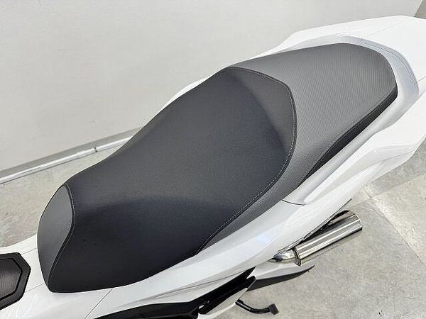 ホンダ PCX125 PCX125 ハンドル周り・マフラー・リアサスカスタム! 5