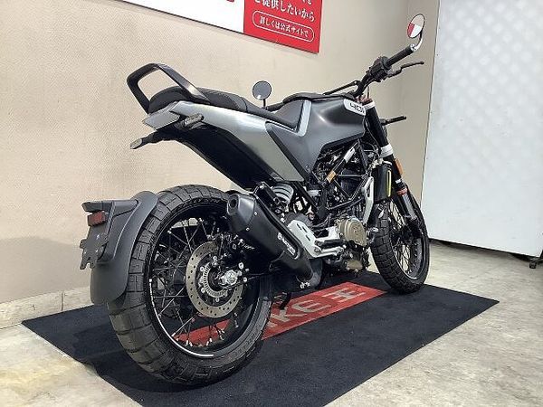 ハスクバーナ SVARTPILEN 401 SVARTPILEN401 ABS バーエンドミラー 2021年モデル インジェクション 4