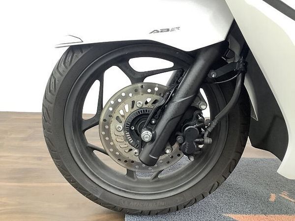 ホンダ PCX125 【マル得】 PCX JK05 白 10