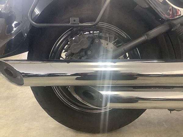 カワサキ バルカン900カスタム VULCAN900クラシック 今なお褪せない人気の重厚感溢れる大型アメリカンは装備満載で凄 9