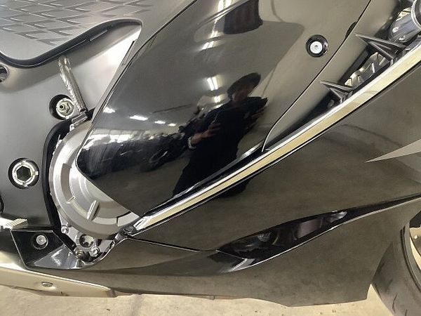 スズキ HAYABUSA ハヤブサ-3 漆黒のスピードを乗りこなすのは…貴方。標準装備も充実の車検付き高年式は早い者 10