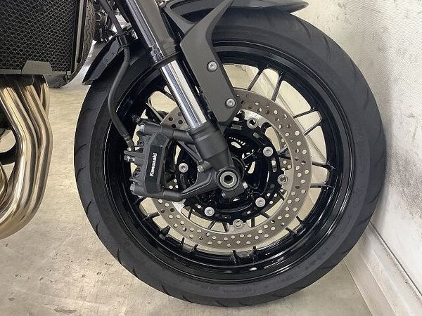 カワサキ Z900RS Z900RSカフェ 名車「Z1」を彷彿とさせるデザインと最新の技術が融合した温故知新なカフ 10