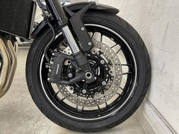 カワサキ Z900RS Z900RS 名車「Z1」を彷彿とさせるデザインと最新の技術が融合した温故知新な一台!高年 10