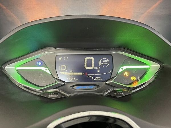 ホンダ PCX125 PCX125-4ハイブリッド 静かに、鋭く。次世代の走りはハイブリッドにあり!バックレスト 5