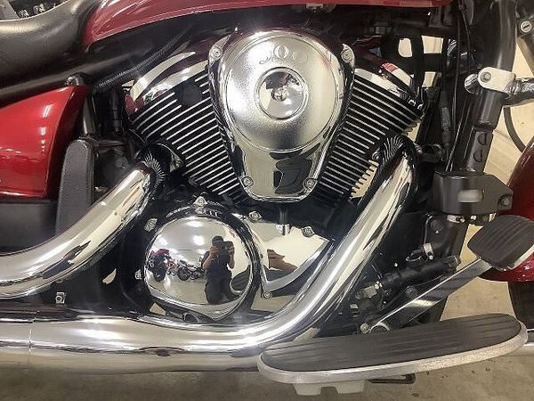カワサキ バルカン900カスタム VULCAN900クラシック 今なお褪せない人気の重厚感溢れる大型アメリカンは装備満載で凄 9