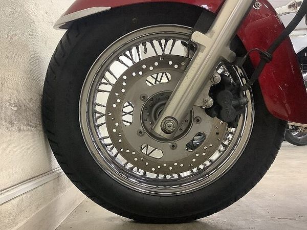 カワサキ バルカン900カスタム VULCAN900クラシック 今なお褪せない人気の重厚感溢れる大型アメリカンは装備満載で凄 10