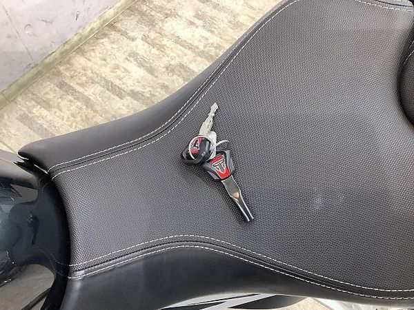 トライアンフ STREET TRIPLE ストリートトリプルRS フルノーマル! インジェクションモデル! 水冷並列3気筒エンジン搭 9