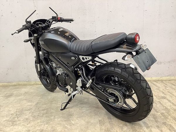 ヤマハ XSR155 XSR155 【マル得】 ビキニカウル装備! ハリケーン製カスタムハンドル デイトナ製スリ 7