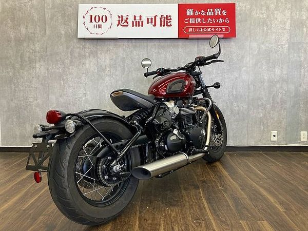 トライアンフ BONNEVILLE BOBBER BLACK ボンネビルボバー ☆エンジンガード付き☆ 9