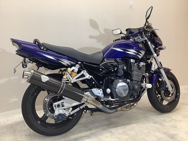 ヤマハ XJR1300 XJR1300 2007年モデル/ワイバン製フルエキマフラー/ビキニカウル/USBポート一 4