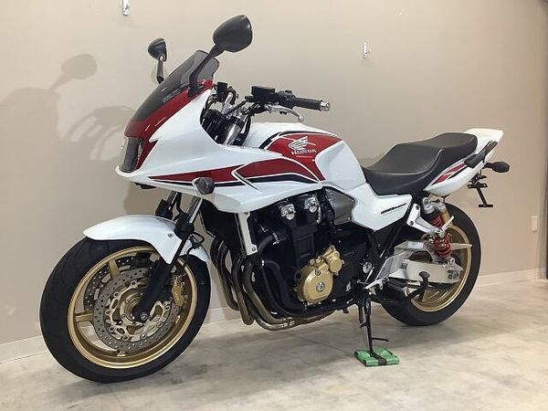 ホンダ CB1300スーパーボルドール CB1300 SUPER BOL D'OR 2012年モデル/リアフェンダーレス/エンジン 7