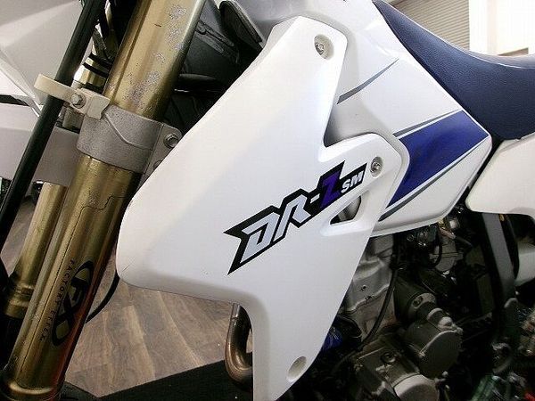 スズキ DR-Z400SM DR-Z400SM 社外マフラー/ノーマルマフラー有/ミクニ製TRMキャブレター装備!! 10